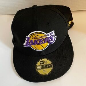 New Era 59Fifty Black NBA Water Print LA Lakers Black Cap, Size 7 1/8 NWT